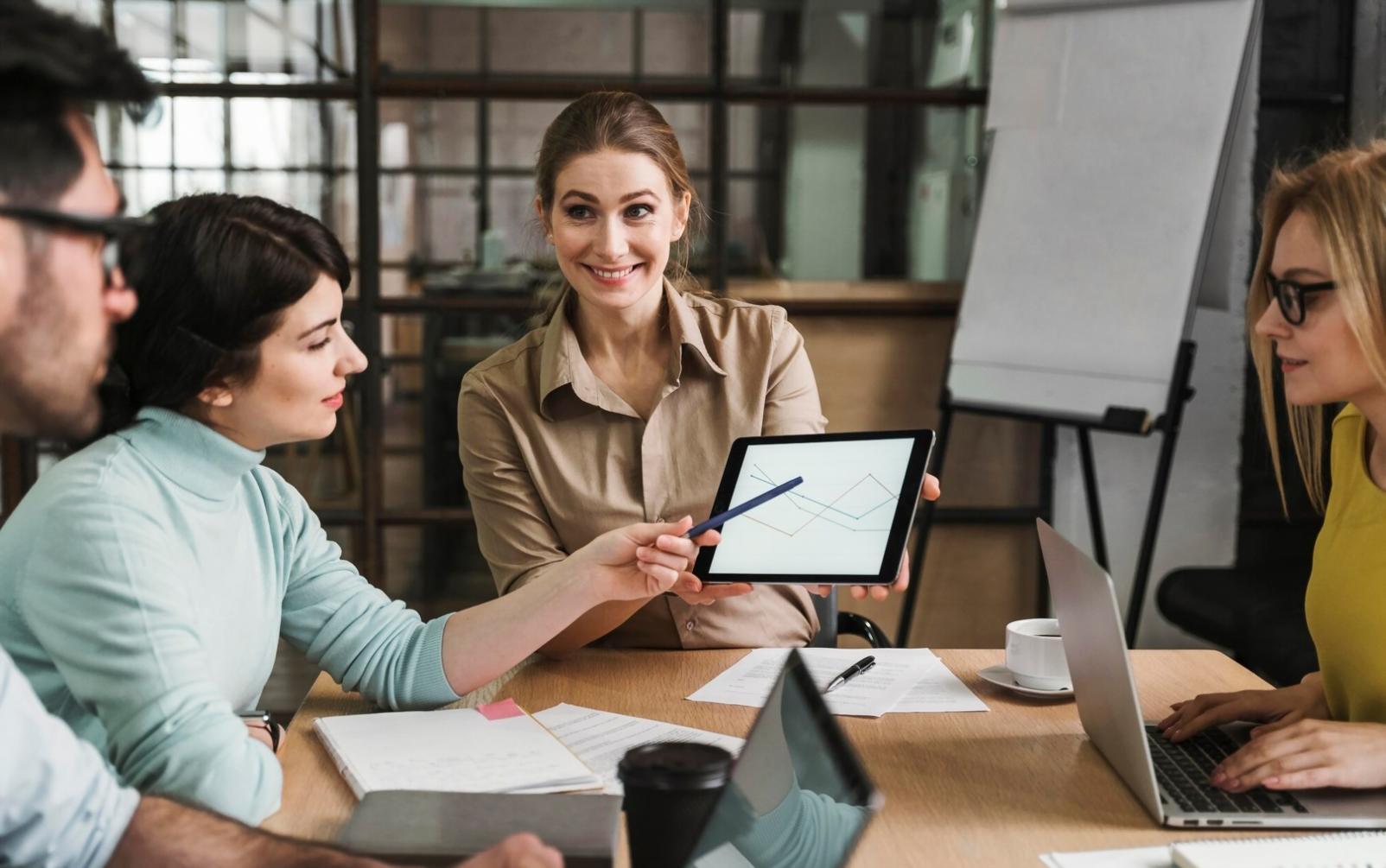 Graphiques de performance et documents financiers d'entreprise